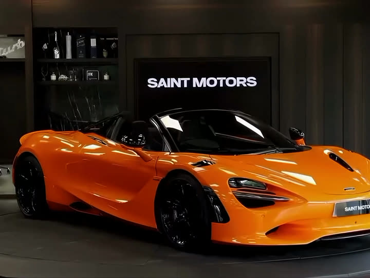 McLaren 750S Spider turning on a YılPlat at Saint Motors, frame 1